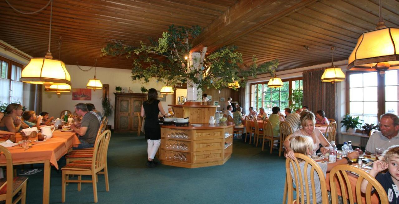 Haus Der Begegnung Hotel Gosau Exterior foto